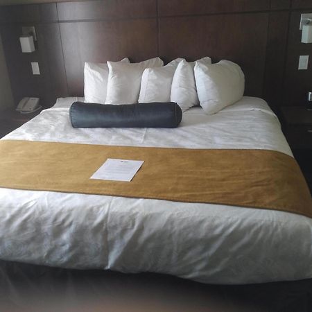 Best Western Plus Winnipeg West Headingley Bagian luar foto