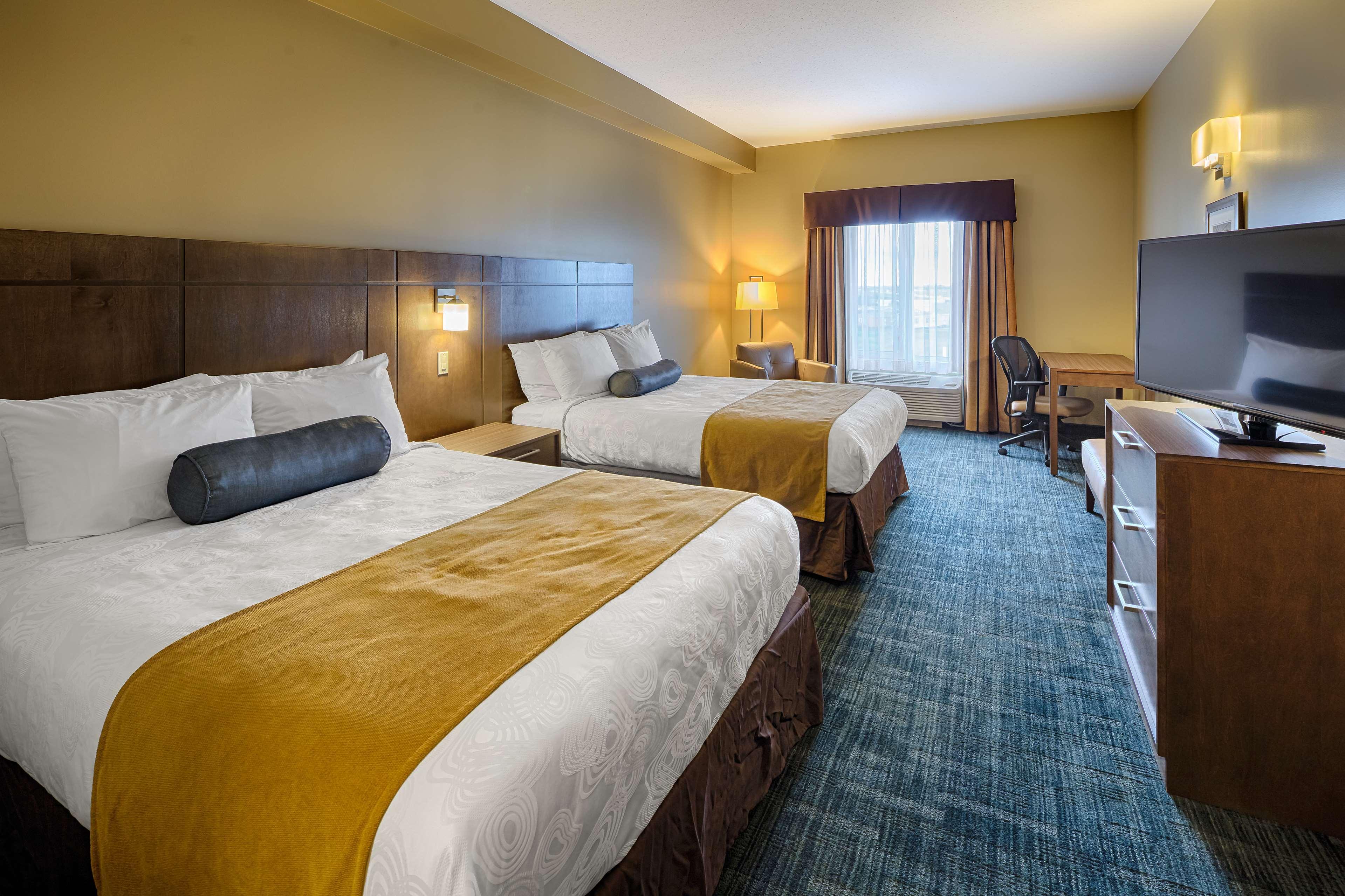 Best Western Plus Winnipeg West Headingley Bagian luar foto