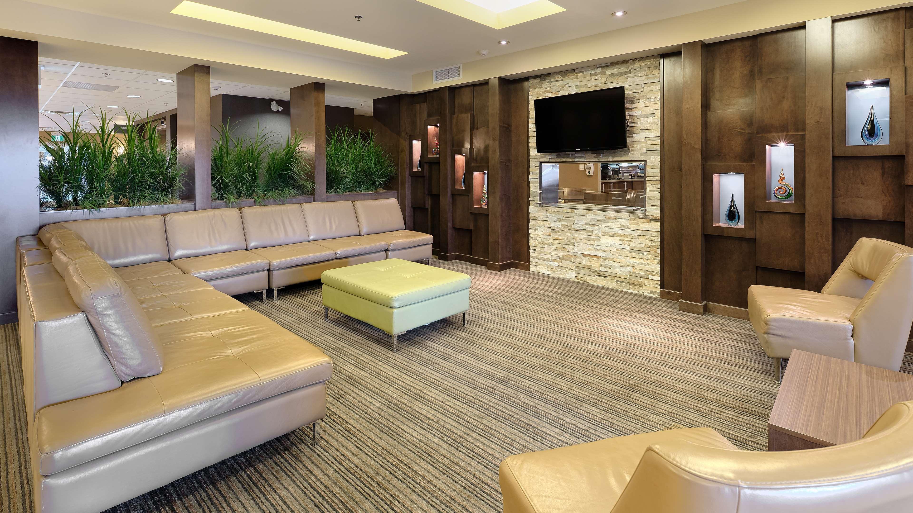 Best Western Plus Winnipeg West Headingley Bagian luar foto