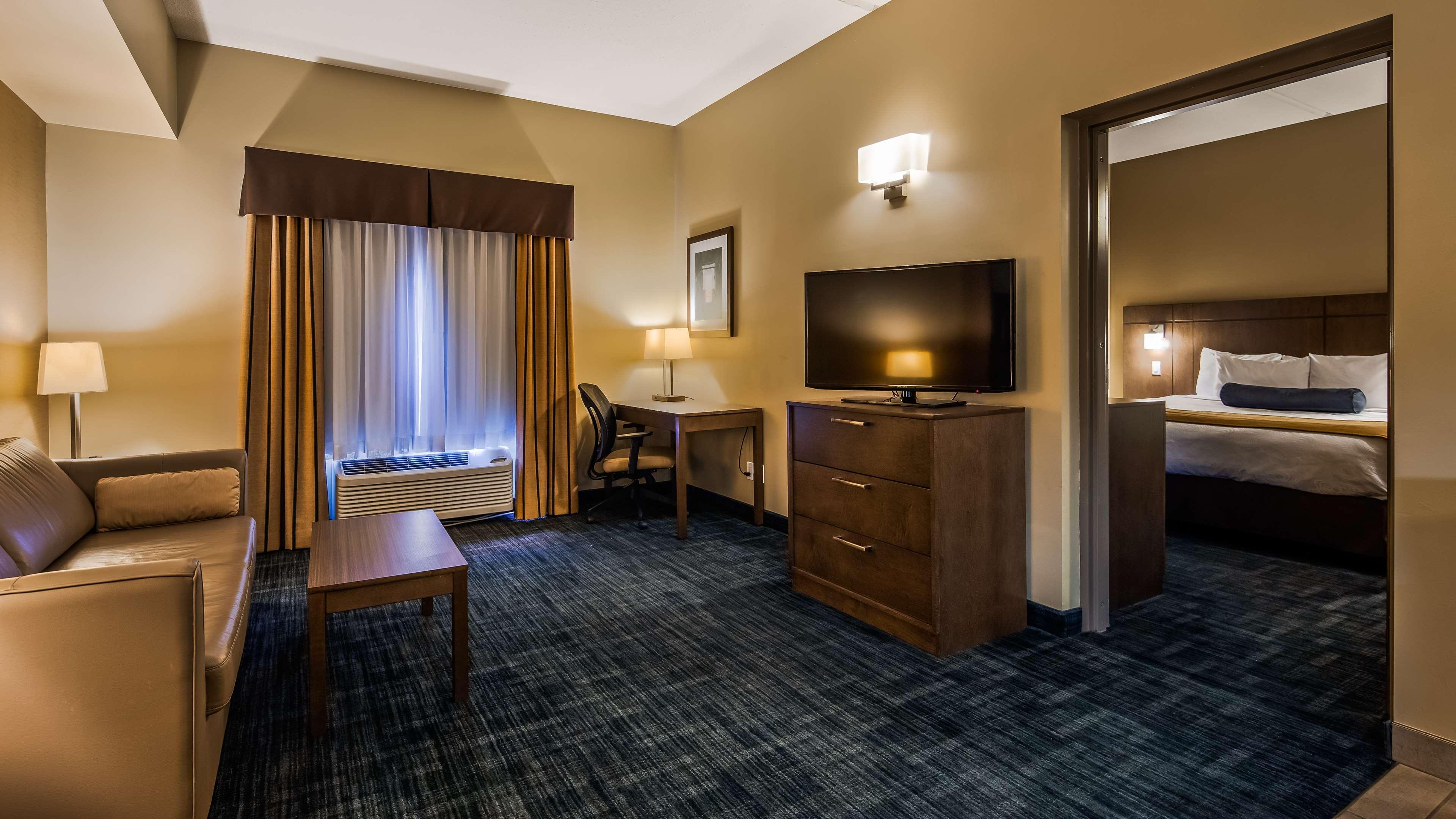 Best Western Plus Winnipeg West Headingley Bagian luar foto