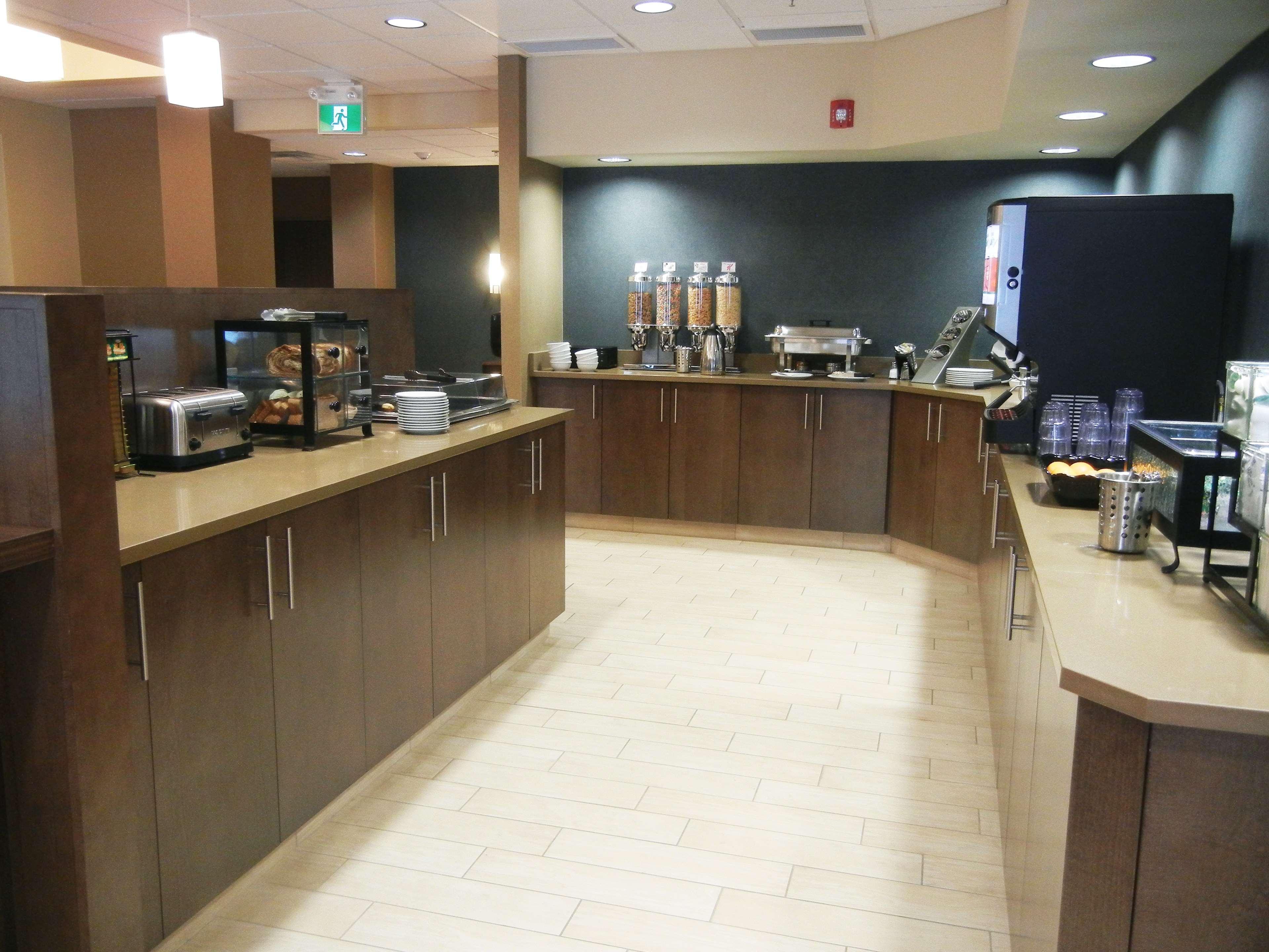 Best Western Plus Winnipeg West Headingley Bagian luar foto
